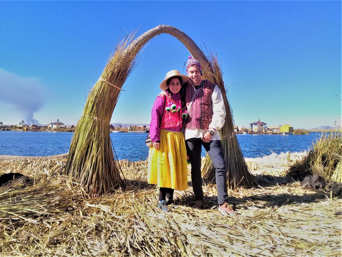 Los Uros Puno Esterno foto