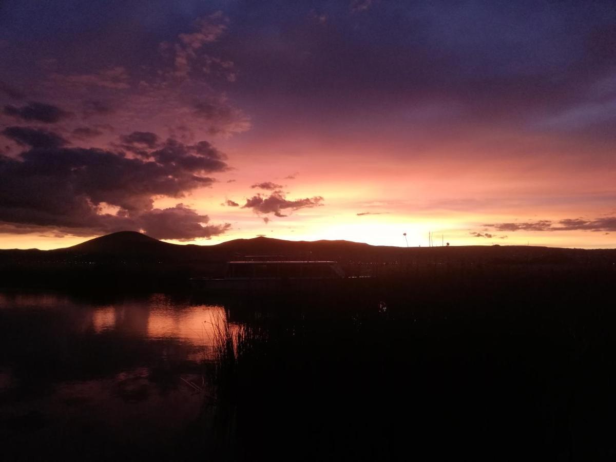 Los Uros Puno Esterno foto