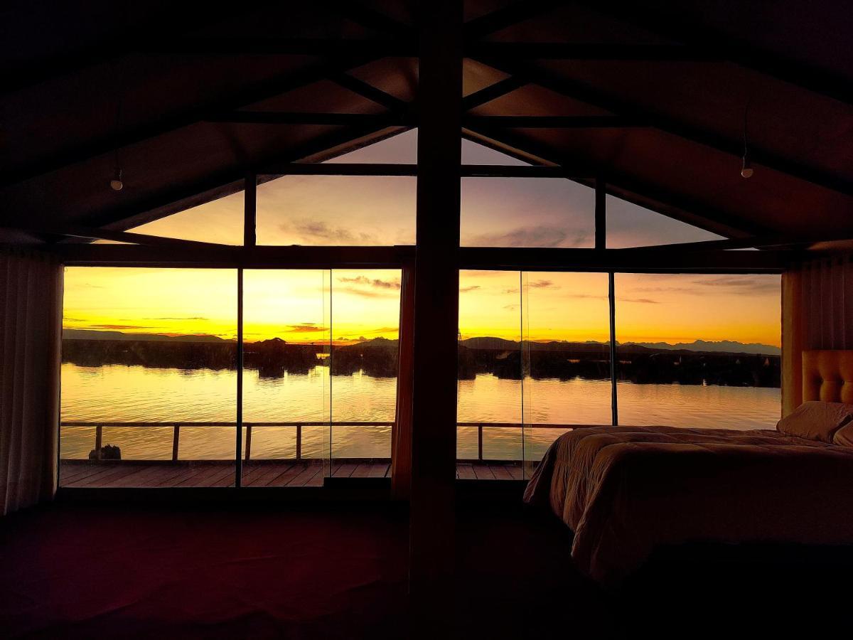 Los Uros Puno Esterno foto