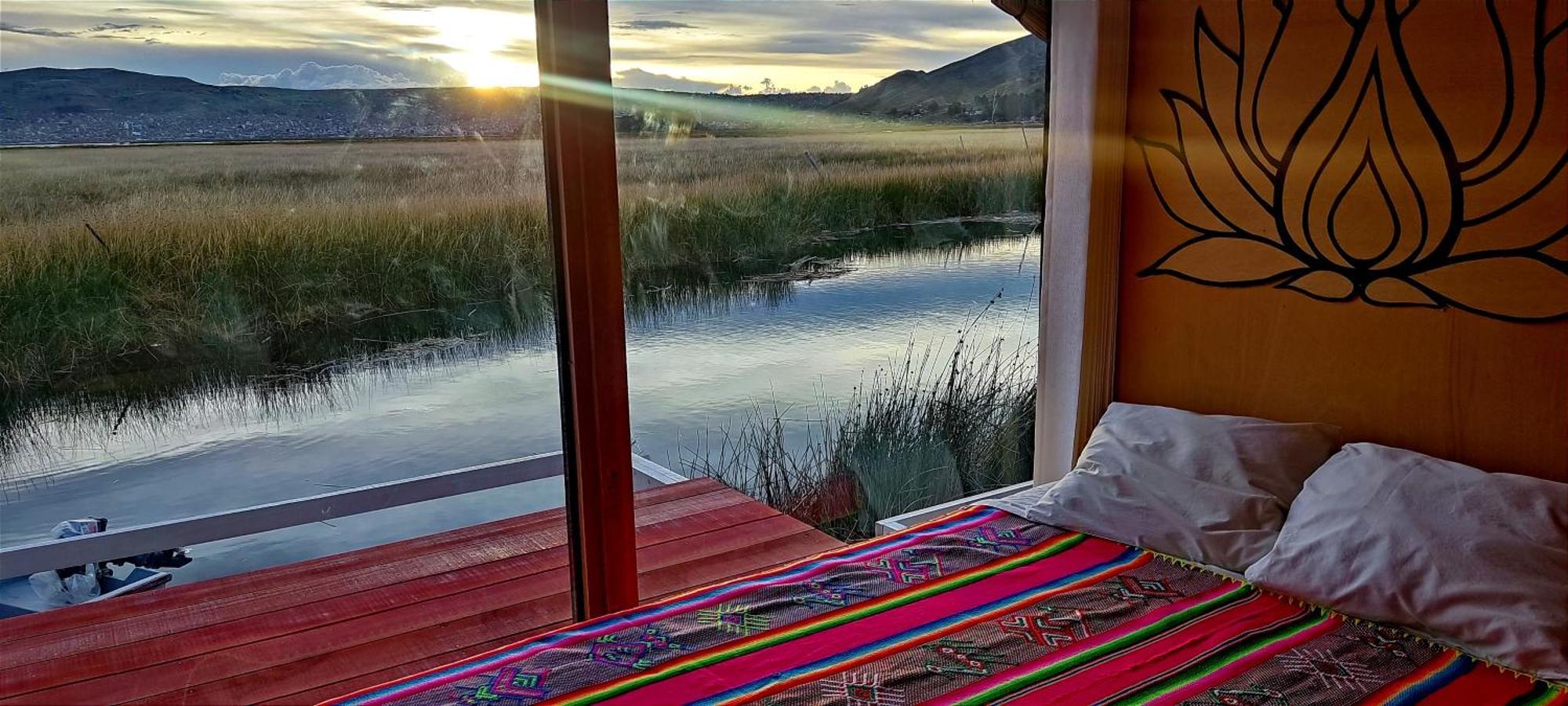 Los Uros Puno Esterno foto