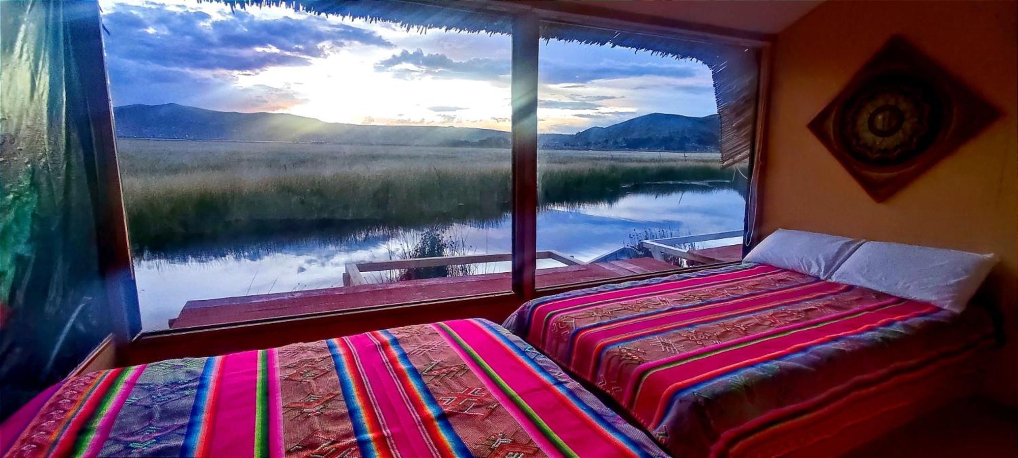 Los Uros Puno Esterno foto